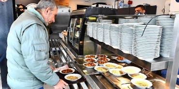 izmirde-kent-lokantalarinda-iftar-menusu-de-50-lira.jpg
