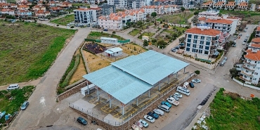 seferihisar-belediyesi-karakayalar-pazar-yerini-hizmete-aciyor.jpg