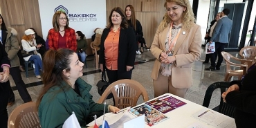 bakirkoyde-kadinlar-gunune-ozel-is-firsatlari-bulusmasi-gerceklesti.jpg