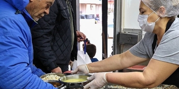 buyuksehir-mobil-asevi-iftarda-vatandasin-yaninda.jpg