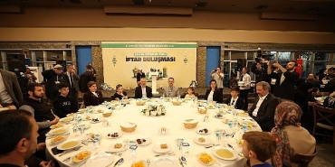 kocaeli-protokolu-yetimlerle-iftarda-bulustu.jpg
