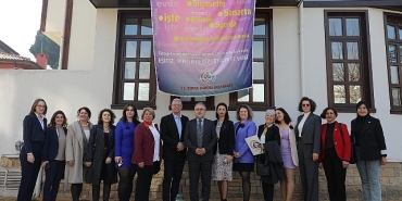 mudanyali-kadinlara-ucretsiz-hukuki-destek.jpg