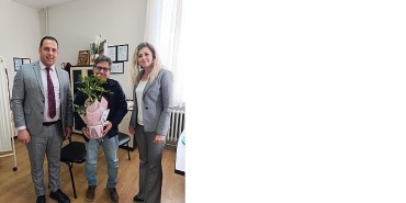 salihli-belediyesinden-saglik-calisanlarina-14-mart-tip-bayrami-ziyareti.jpg