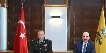 konya-buyuksehir-ile-kbrn-savunma-ve-guvenlik-tugay-komutanligi-arasinda-egitim-is-birligi-protokolu-imzalandi.jpg