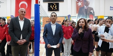 beylikduzu-belediyesi-voleybol-turnuvasi-basladi.jpg