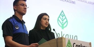 cankayada-yemin-heyecani-cankayanin-yeni-memurlari-yemin-ederek-goreve-basladi.jpg