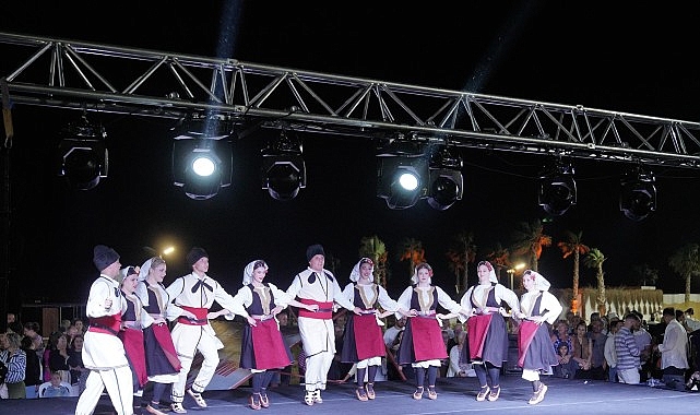 uluslararasi-kultur-ve-halk-oyunlari-gunleri-kapsaminda-22-sarimsakli-trophy-festivali-gerceklestirildi.jpg