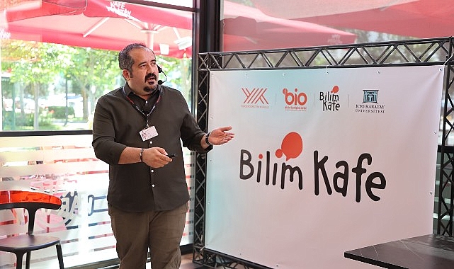yapay-zekanin-gunumuze-ve-gelecege-etkisi-kto-karatay-universitesi-bilim-kafe-etkinliginde-ele-alindi.jpg