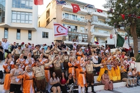 halk-danslari-festivalinden-cosku-dolu-acilis.jpg