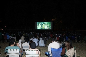 inegolde-acik-hava-sinemasi-etkinligi-duzenlendi.jpg