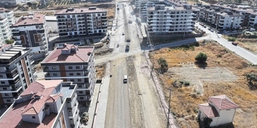 yollar-buyuksehirle-guzellesiyor.jpg