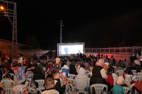 baskan-altay-101-mahallemizdeki-sinema-gunlerinde-70-binden-fazla-hemsehrimizi-misafir-ettik.jpg