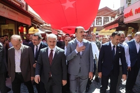 baskan-altay-4-tarihi-bedesten-alisveris-gunlerine-destek-veren-esnafa-ve-ziyaretcilere-tesekkur-etti.jpg