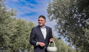 aliagada-zeytinin-bereketi-4-zeytin-hasat-senliginde-kutlandi.jpg