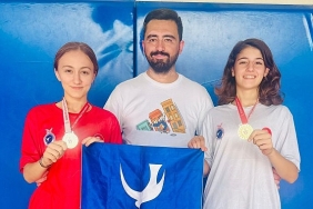 aliagali-kadin-taekwondocular-zirvede.jpg