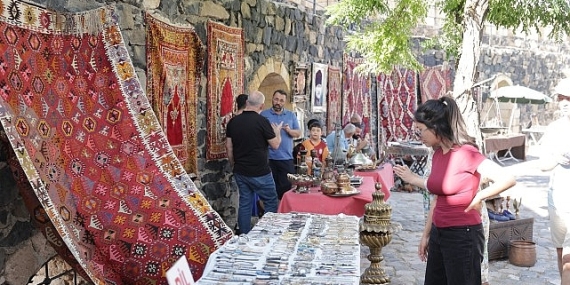 antika-ve-koleksiyon-meraklilari-tarihin-merkezinde-bulusuyor.jpg