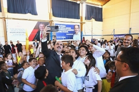 baskan-aydin-hasat-zamaninda-ciftcilerle-bulustu.jpg
