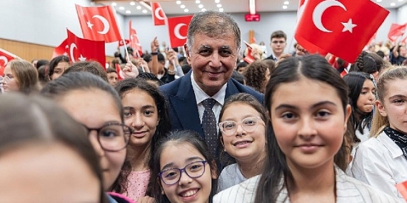 baskan-tugay-gencleri-ve-cocuklari-agirladi.jpg