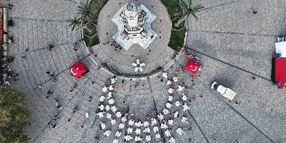 cumhuriyet-coskusu-izmir-zeka-oyunlari-projesi-ile-devam-ediyor.jpg