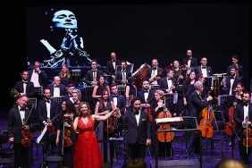 efsane-soprano-leyla-gencer-bakirkoyde-anildi.jpg