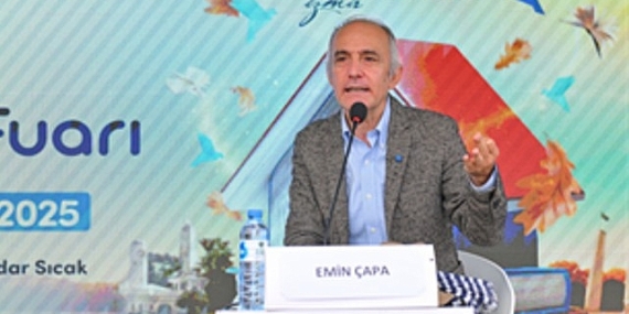 emin-capa-ve-sema-soykan-izkitapta-okuyucularla-bulustu.jpg