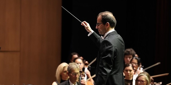 istanbul-devlet-senfoni-orkestrasi-denizbank-konserlerinde-cumhuriyet-coskusu-yasandi.jpg