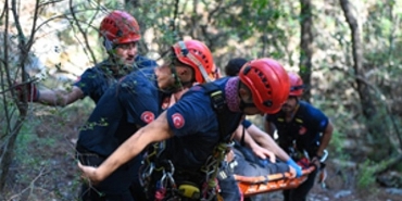 izmir-itfaiyesinden-balcova-terapi-ormanlarinda-kurtarma-operasyonu.jpg
