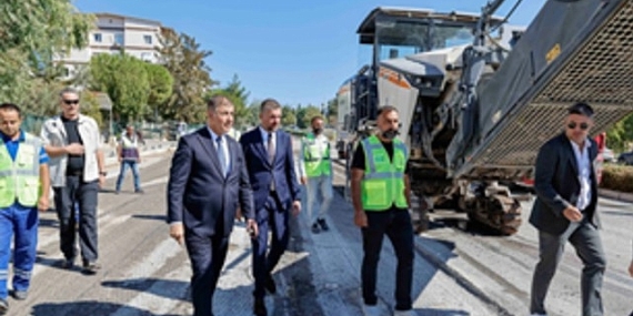 izmirin-yollarinda-gece-gunduz-asfalt-calismasi.jpg