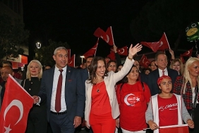 karsiyaka-29-ekimde-gelincik-tarlasina-donusecek.jpg