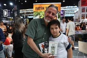 kitap-tutkunlari-antalya-kitap-fuarinda-bulusuyor.jpg