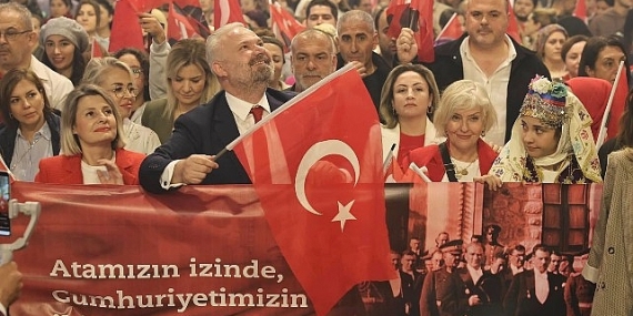 menemende-cumhuriyet-coskusu-yasanacak.jpg