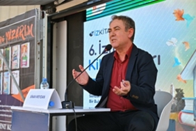 sinan-meydan-izkitapta-adim-adim-cumhuriyeti-anlatti.jpg