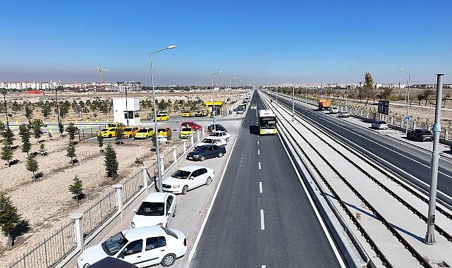 tramvay-hatti-calismasi-kapsaminda-olan-sehit-burak-aydogan-caddesi-asfaltlanarak-trafige-acildi.jpg