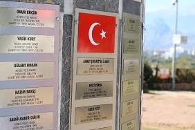 antalya-buyuksehir-belediyesinde-sehitlere-saygi.jpg
