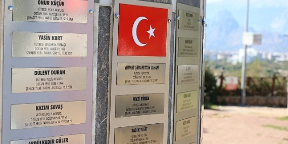 antalya-buyuksehir-belediyesinde-sehitlere-saygi.jpg