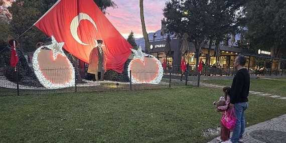 kemer-belediyesinden-ataturku-anma-kosesi.jpg