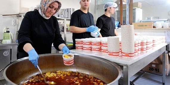 250-vatandasa-her-gun-sicak-yemek.jpg
