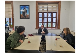 ayvalik-alan-baskanligi-izmir-buyuksehir-belediyesi-ahmet-piristina-kent-arsivi-ve-muzesini-apikam-ziyaret-etti.jpg