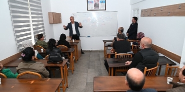 kurs-merkezinde-veli-toplantisi.jpg