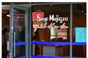sevgi-magazasinda-isitan-alisveris.jpg